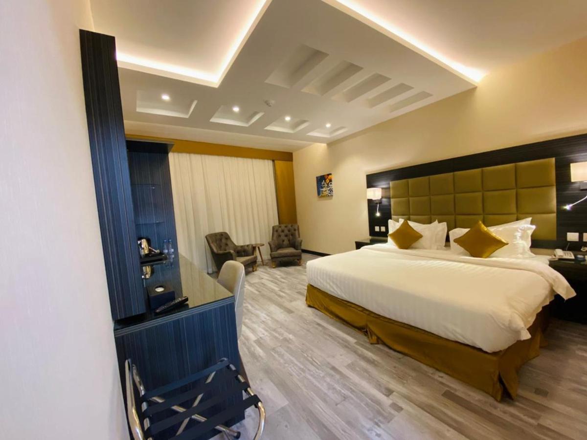 Y Platinum Hotel Medina Esterno foto